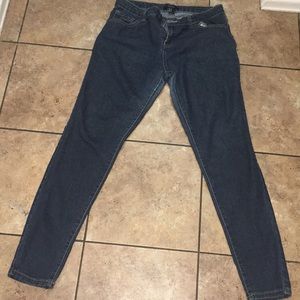 Forever 21 women’s jeans Size 28 Straight Leg